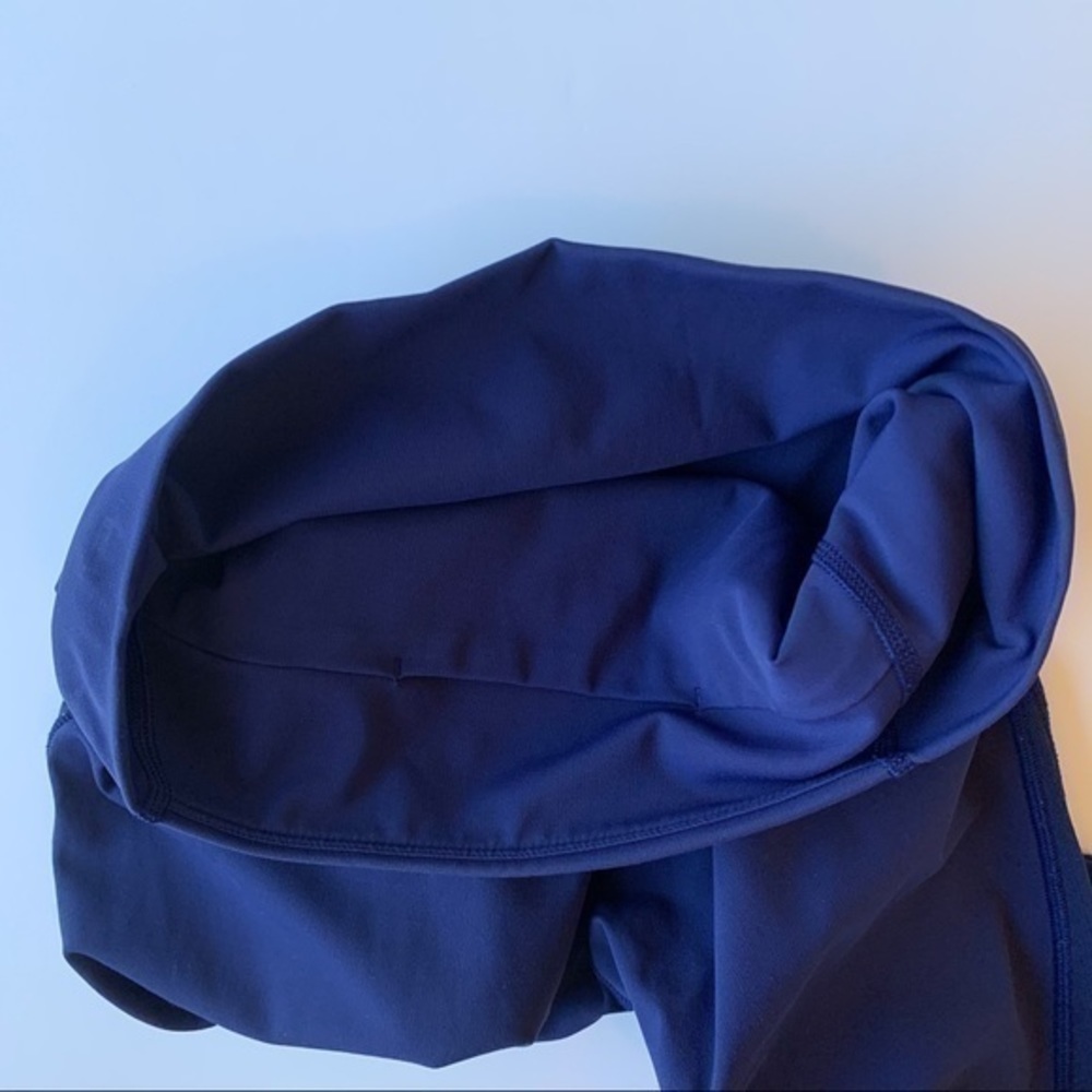 LULULEMON Minimalist Crop Hero Blue Size 8 - Picture 15 of 16